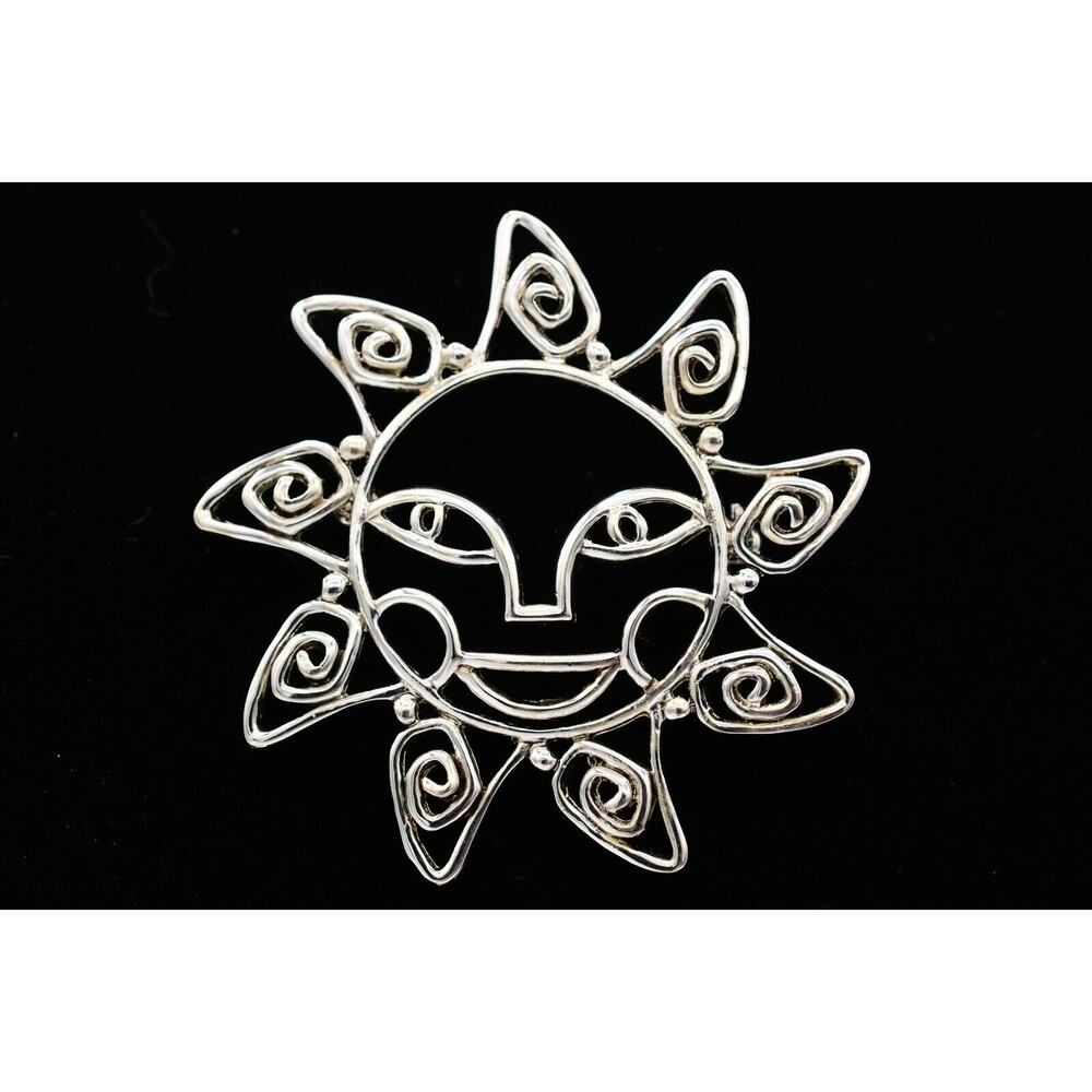 Vintage Sun Pin Brooch Brushed Silver Happy Face Solar Summer NOS 1980s BinA16